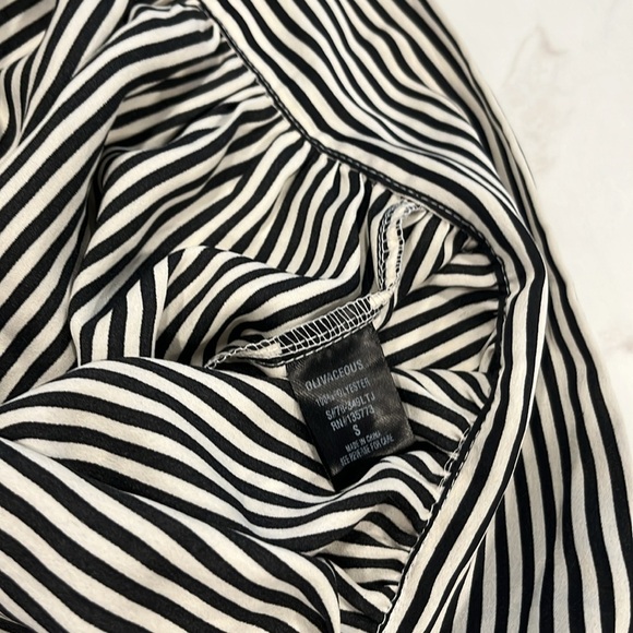 Olivaceous Ballon Sleeve Top - Picture 3 of 4